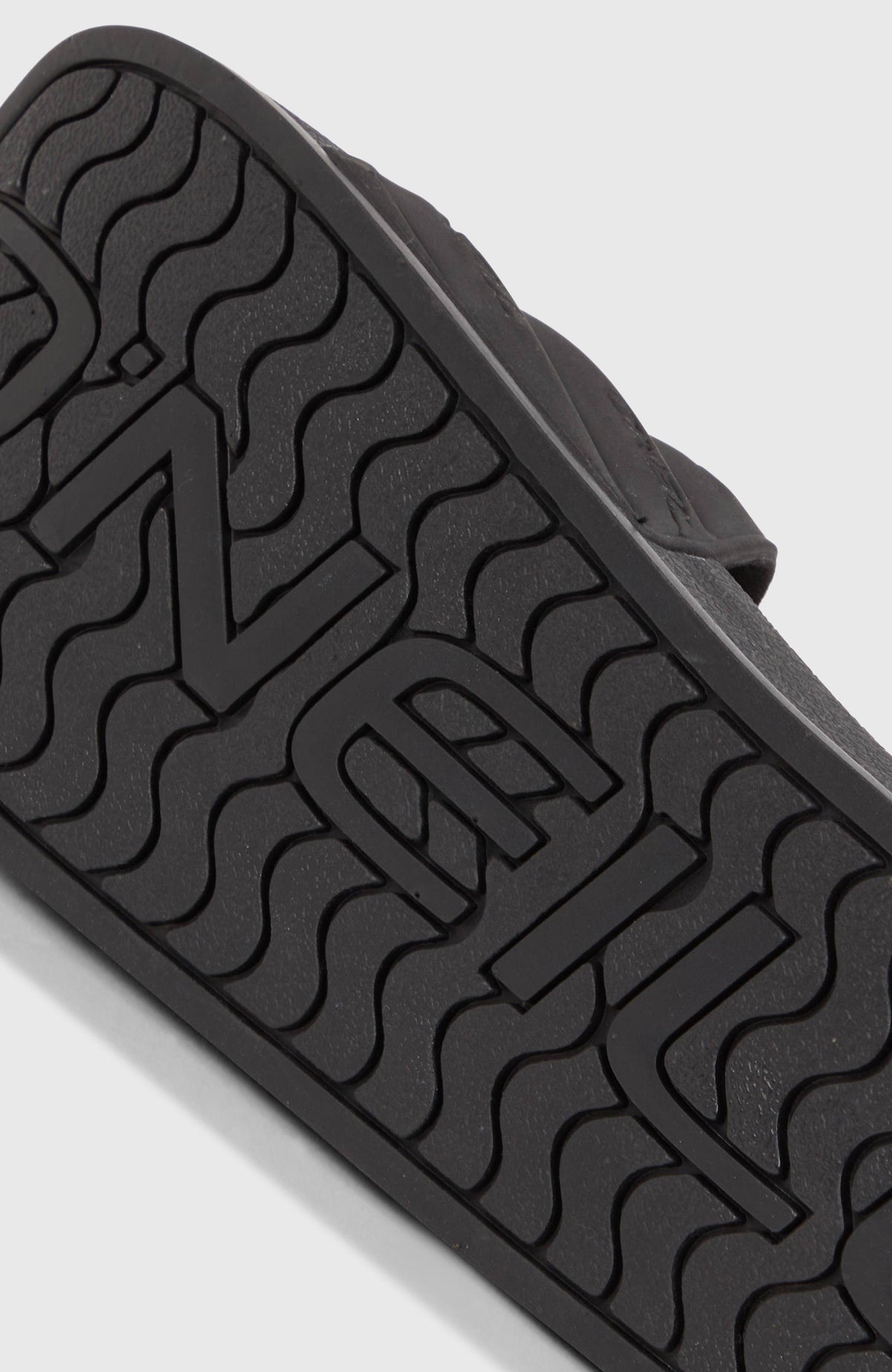 O'Neill Slides | Black Out