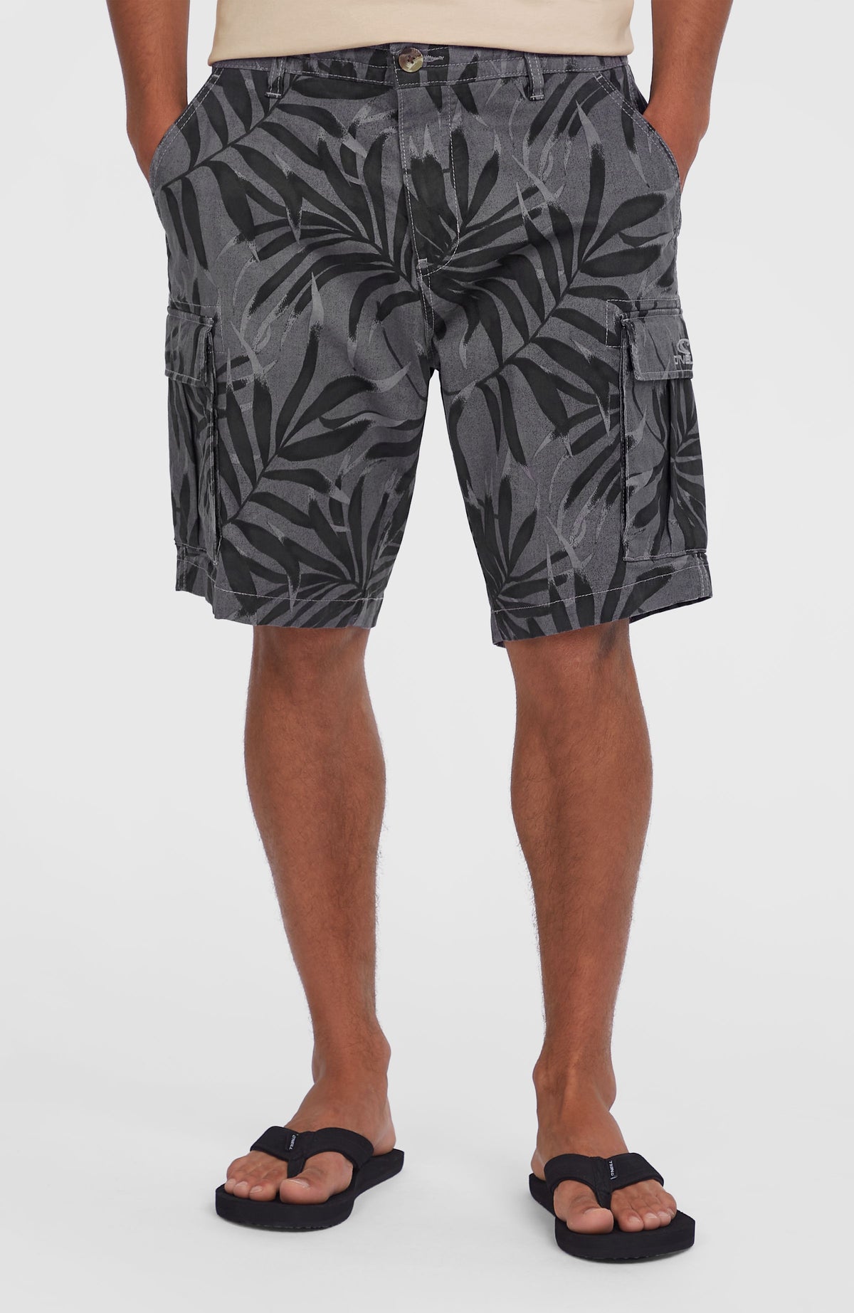 Essentials Cargo Shorts | Black Dipped Leaves