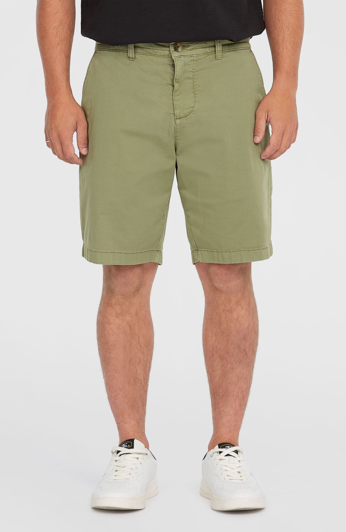Essentials Chino Shorts | Avery Fern