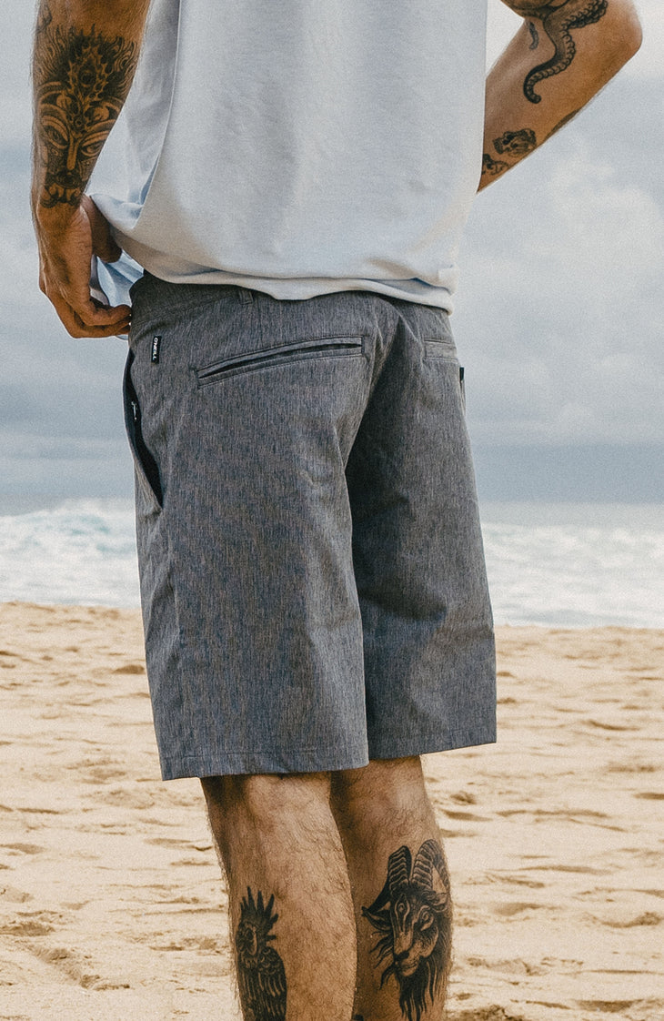 Hybrid 19" Melange Shorts | Black Out