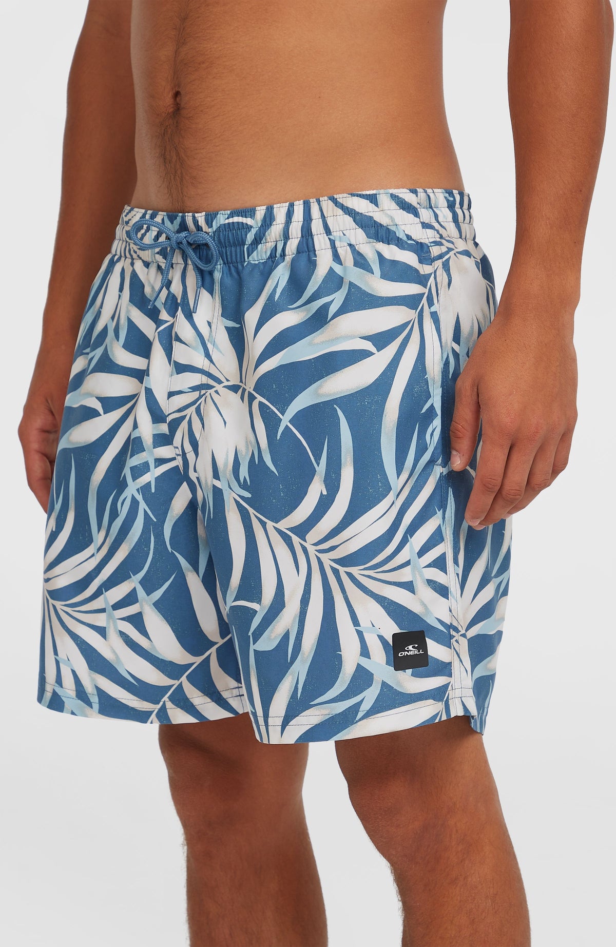 Cali Floral 16'' Swim Shorts | Blue Dipped Leaves