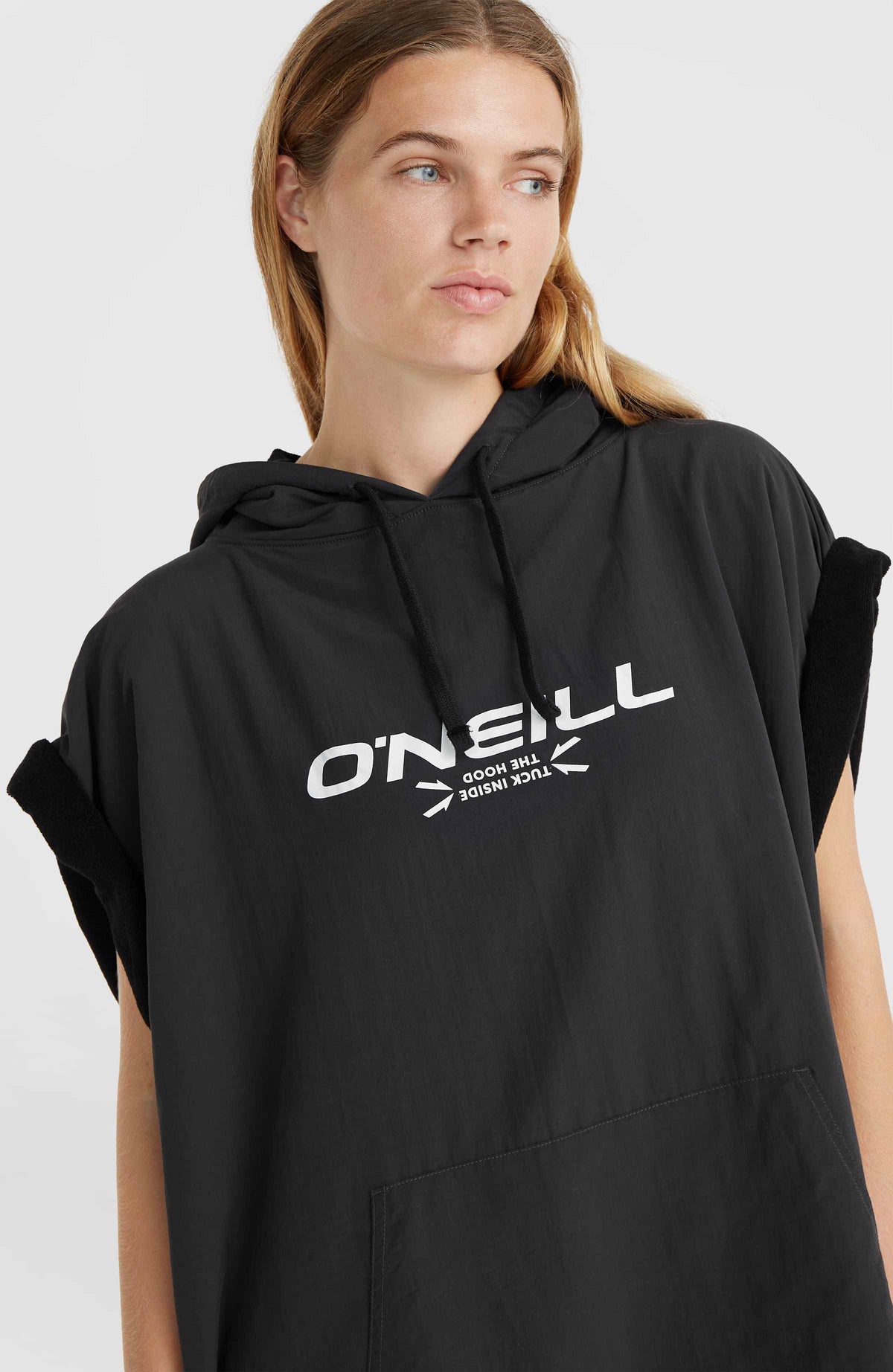 O'Neill TRVLR Series Water-Repellent Poncho | Black Out