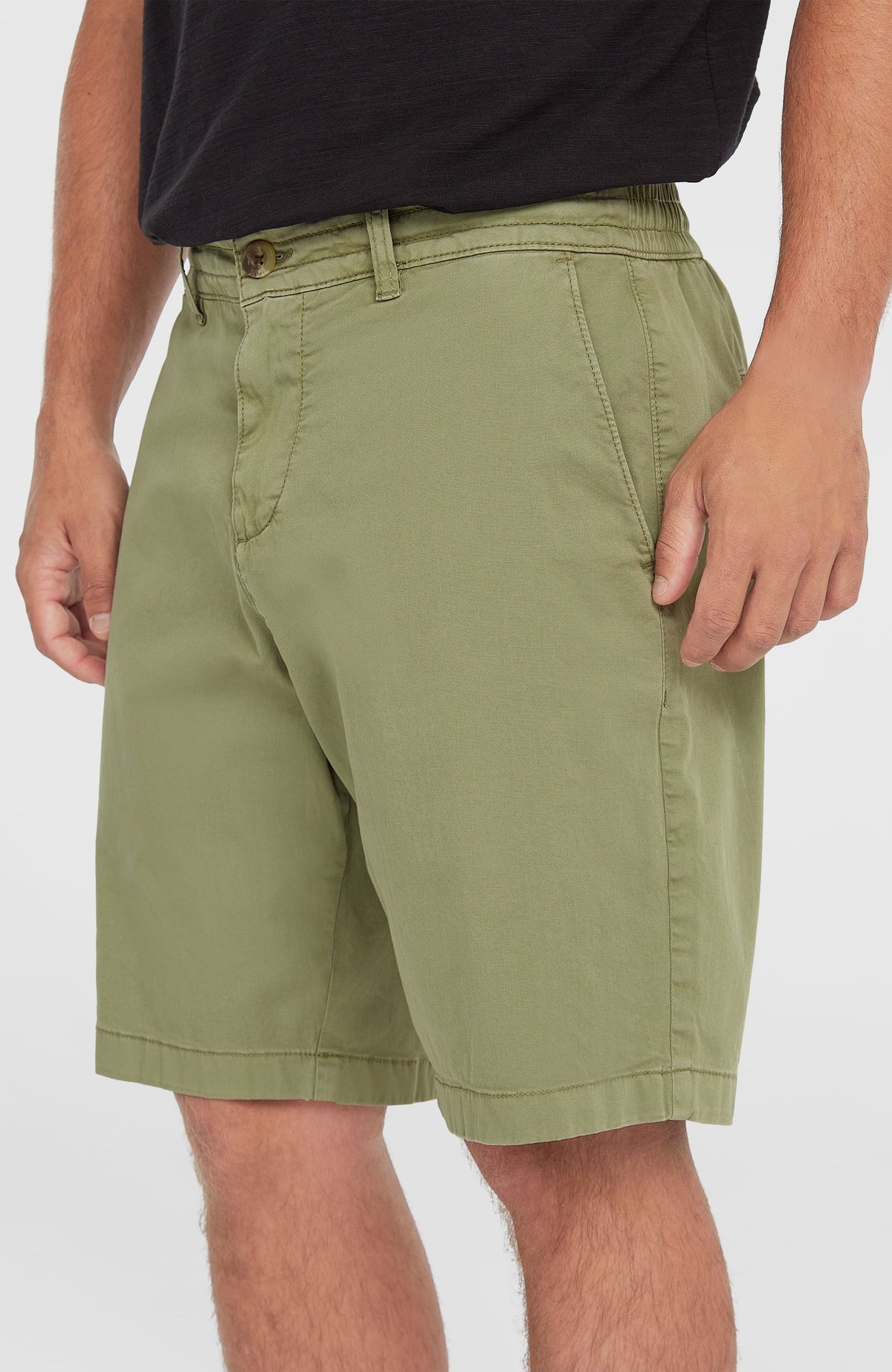 Essentials Chino Shorts | Avery Fern