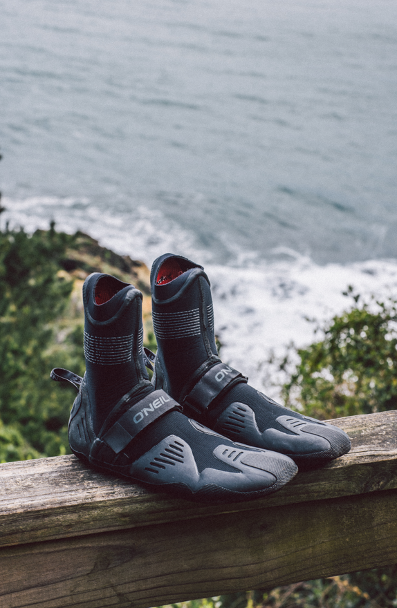 Surfing boots and top gloves