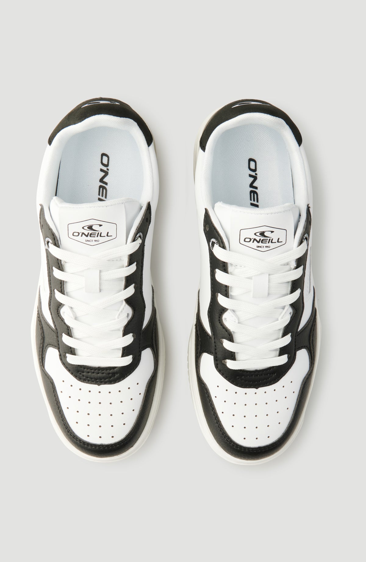 GALVESTON LOW Sneaker | Black/ White