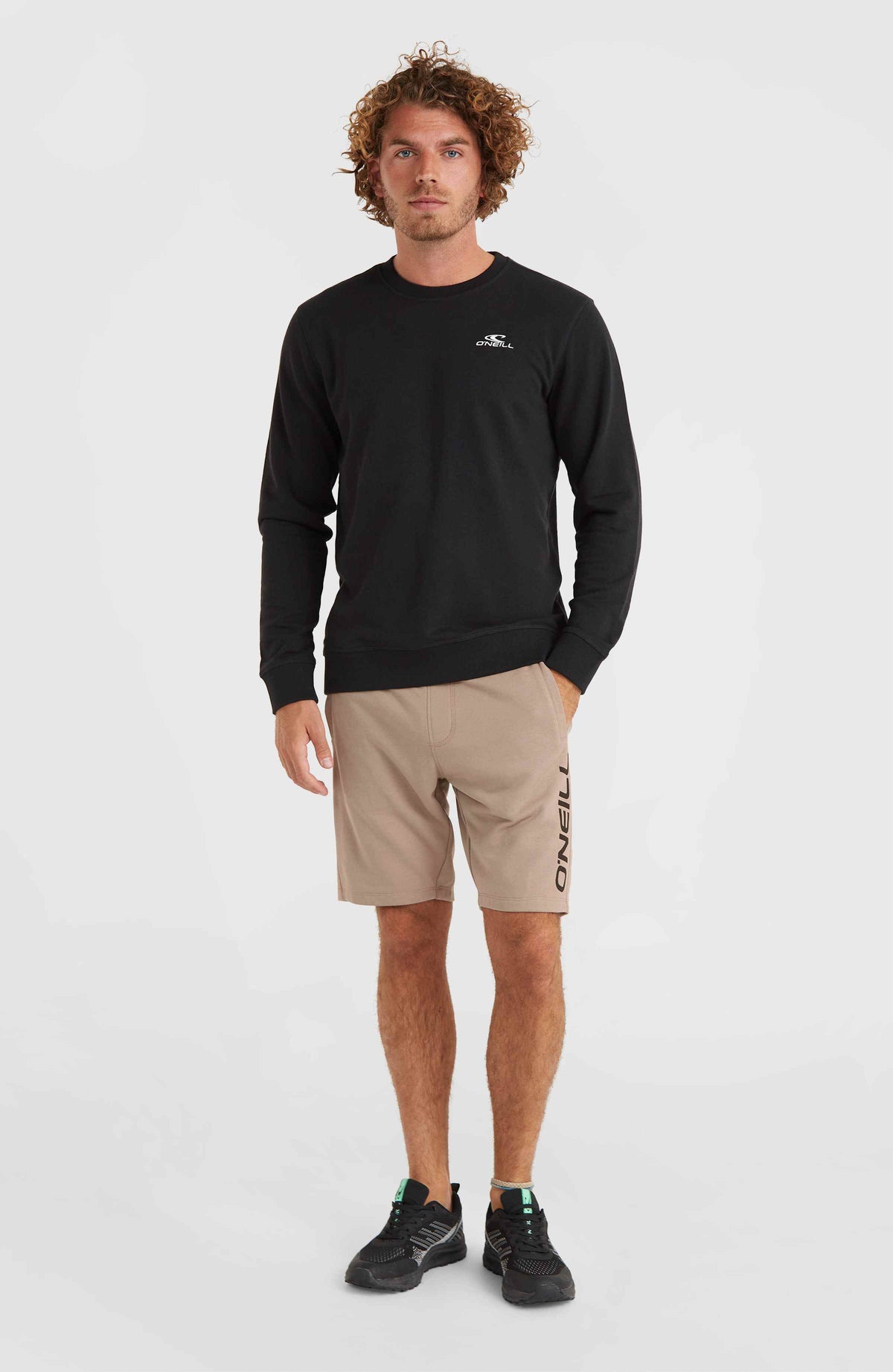 O'Neill Small Logo Crew Sweatshirt | Black Out – O'Neill