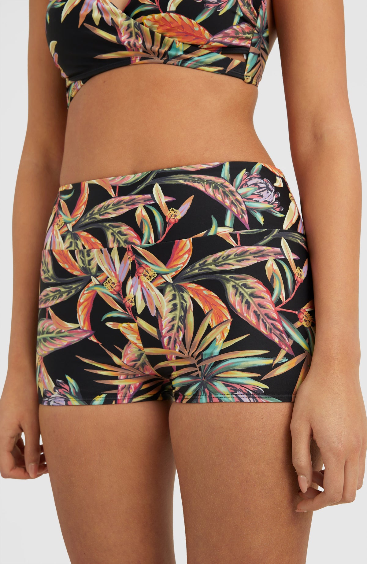 Sao Mix Mould Halter Bikini Top  Black Tropical Flower – O'Neill
